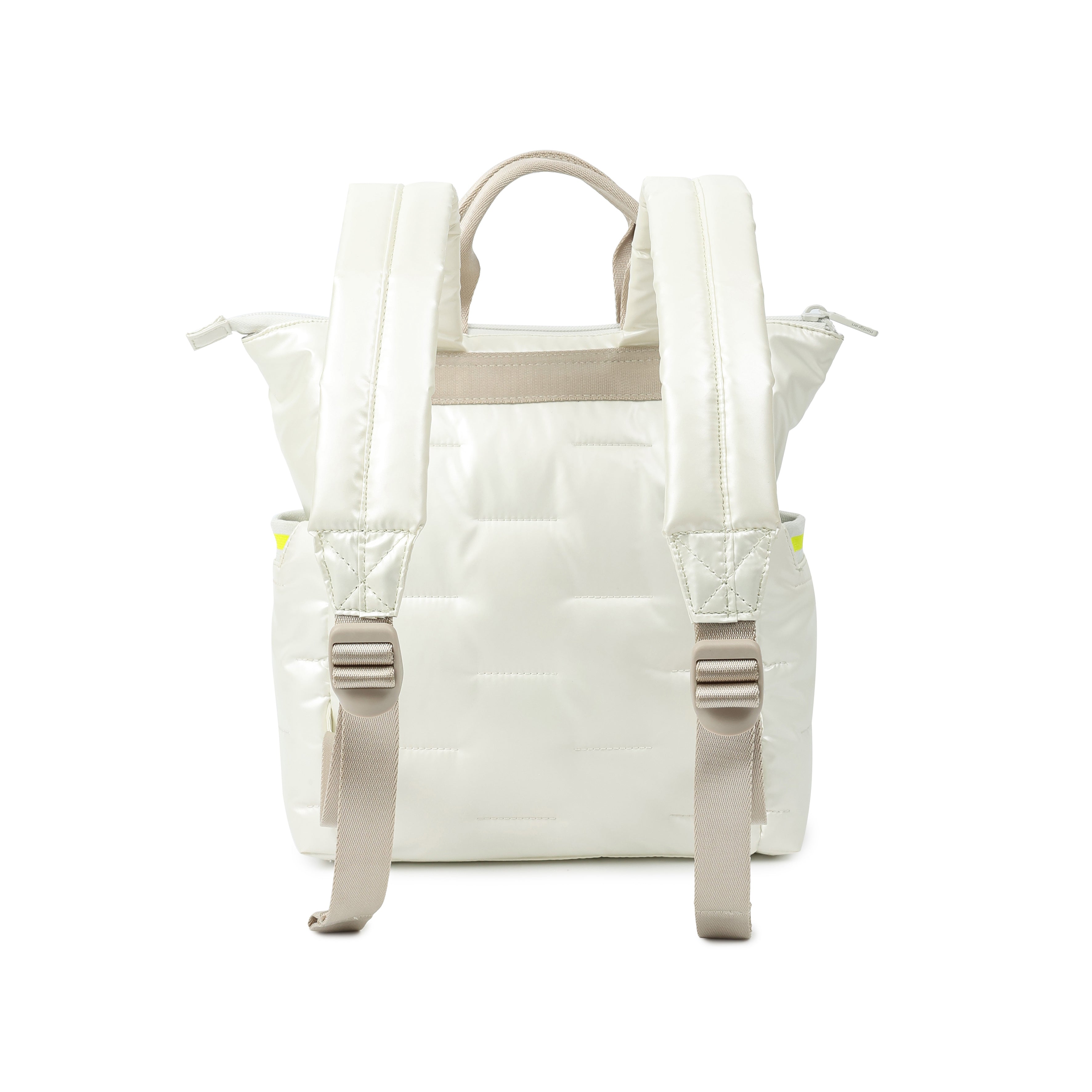 Back of Hedgren COMFY Backpack in Vaporous Grey
