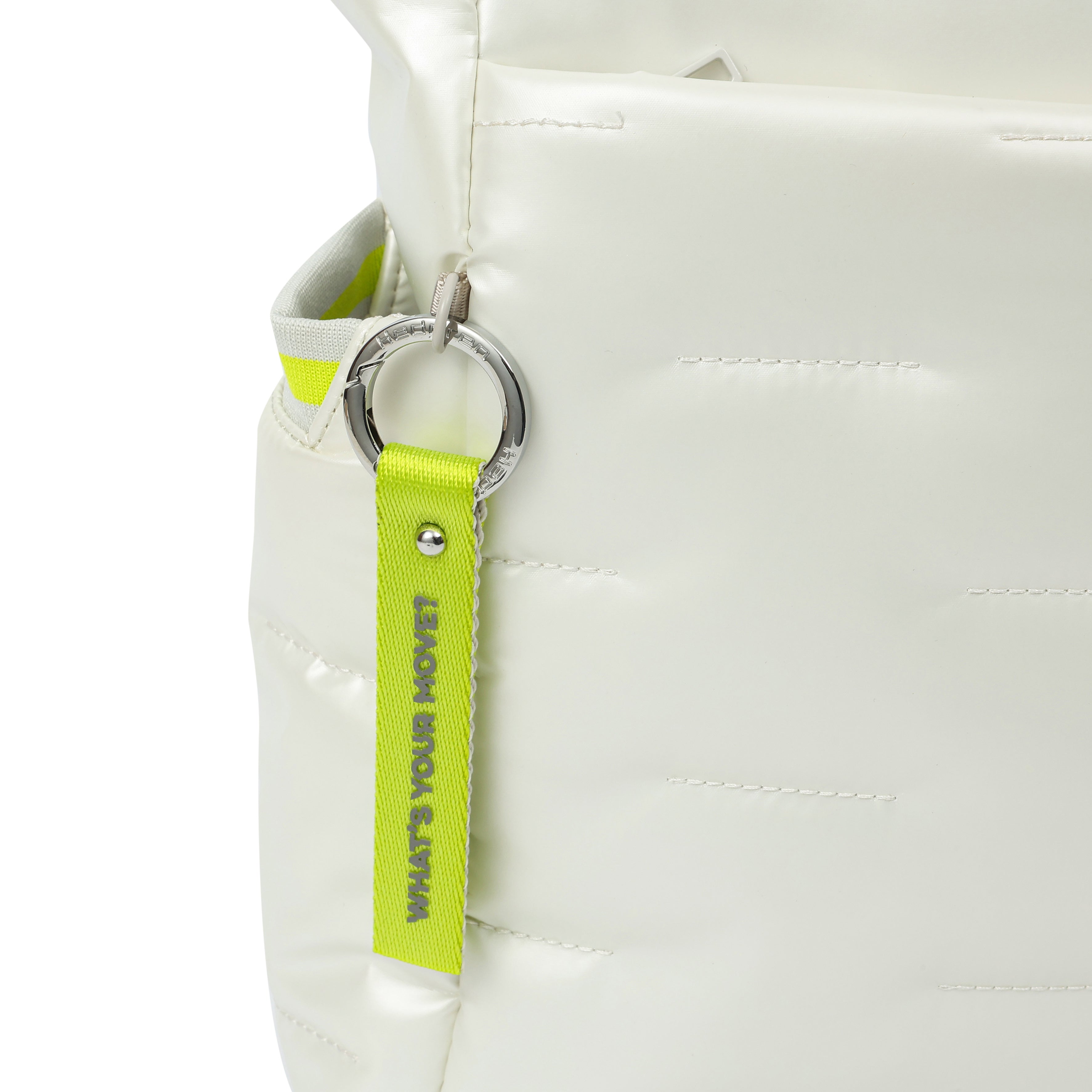 Close up of Hedgren COMFY Backpack in Vaporous Grey