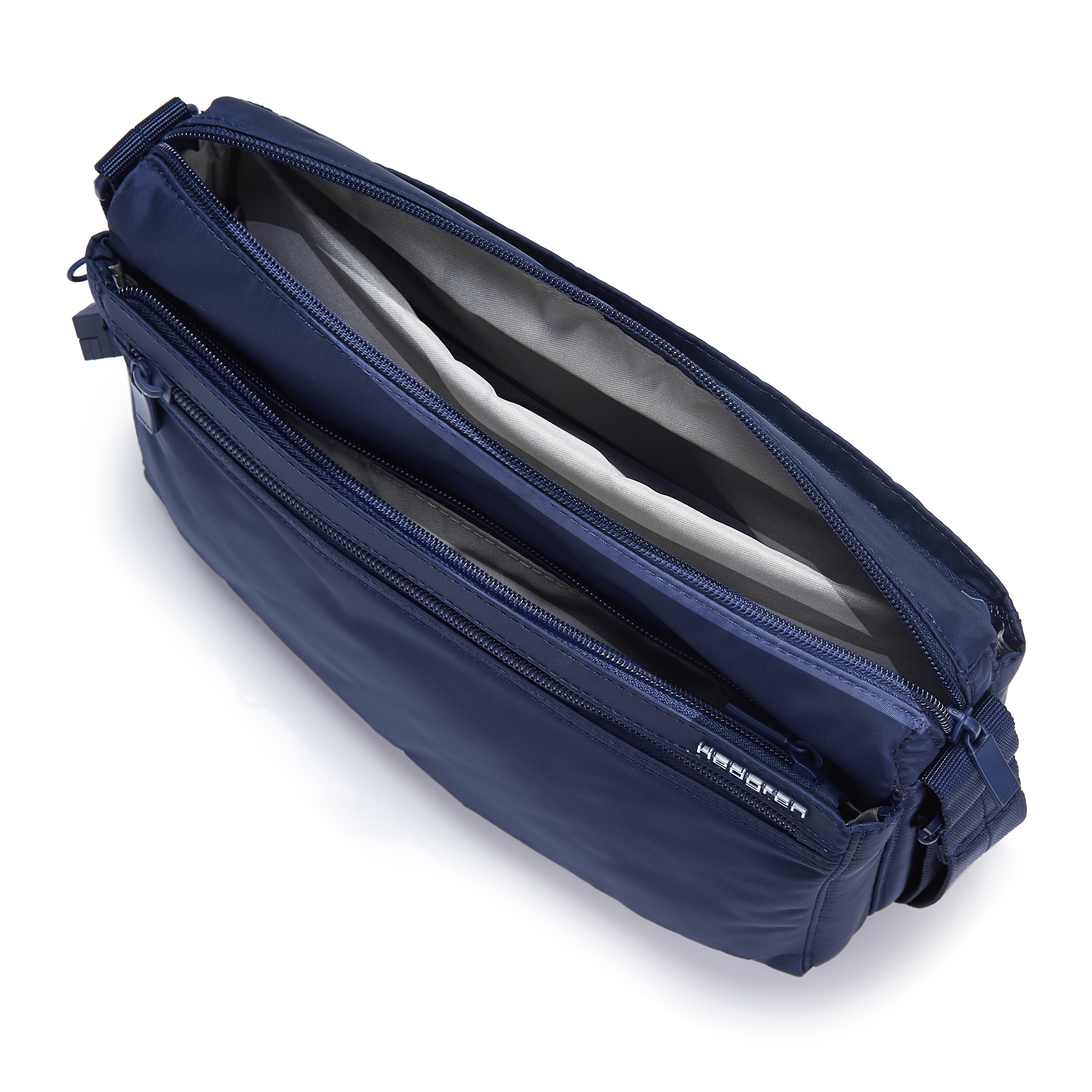 Interior of Hedgren EYE MEDIUM Crossbody in Total Eclipse Navy