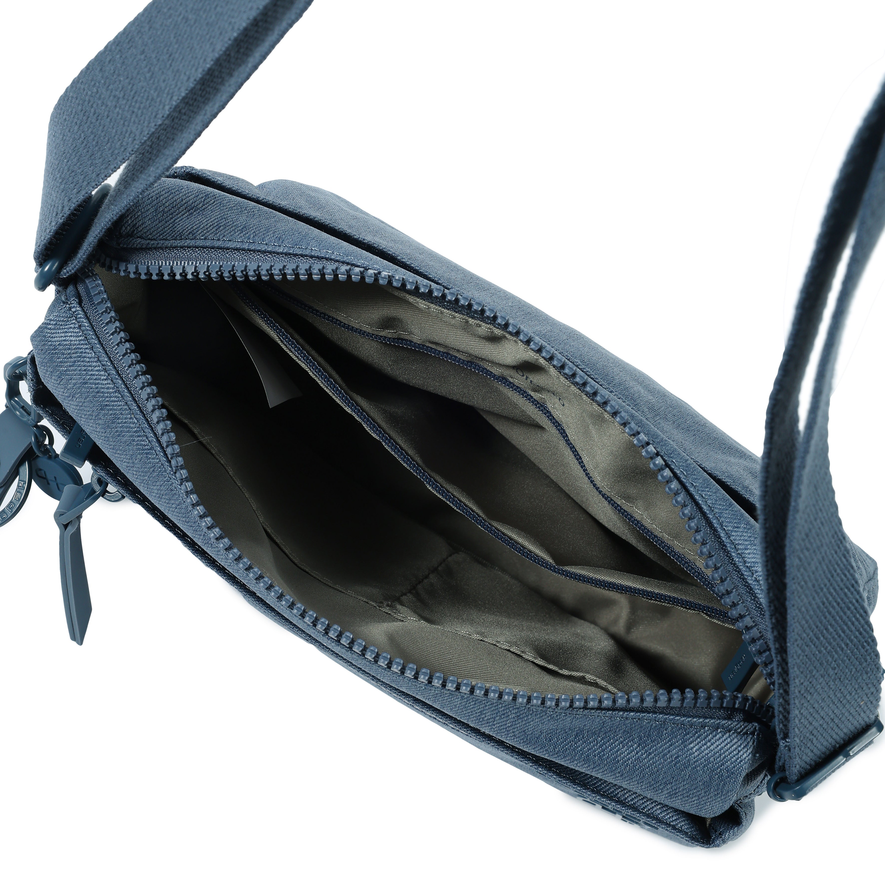 Interior of Eye RFID Shoulder Bag #color_vintage indigo jean