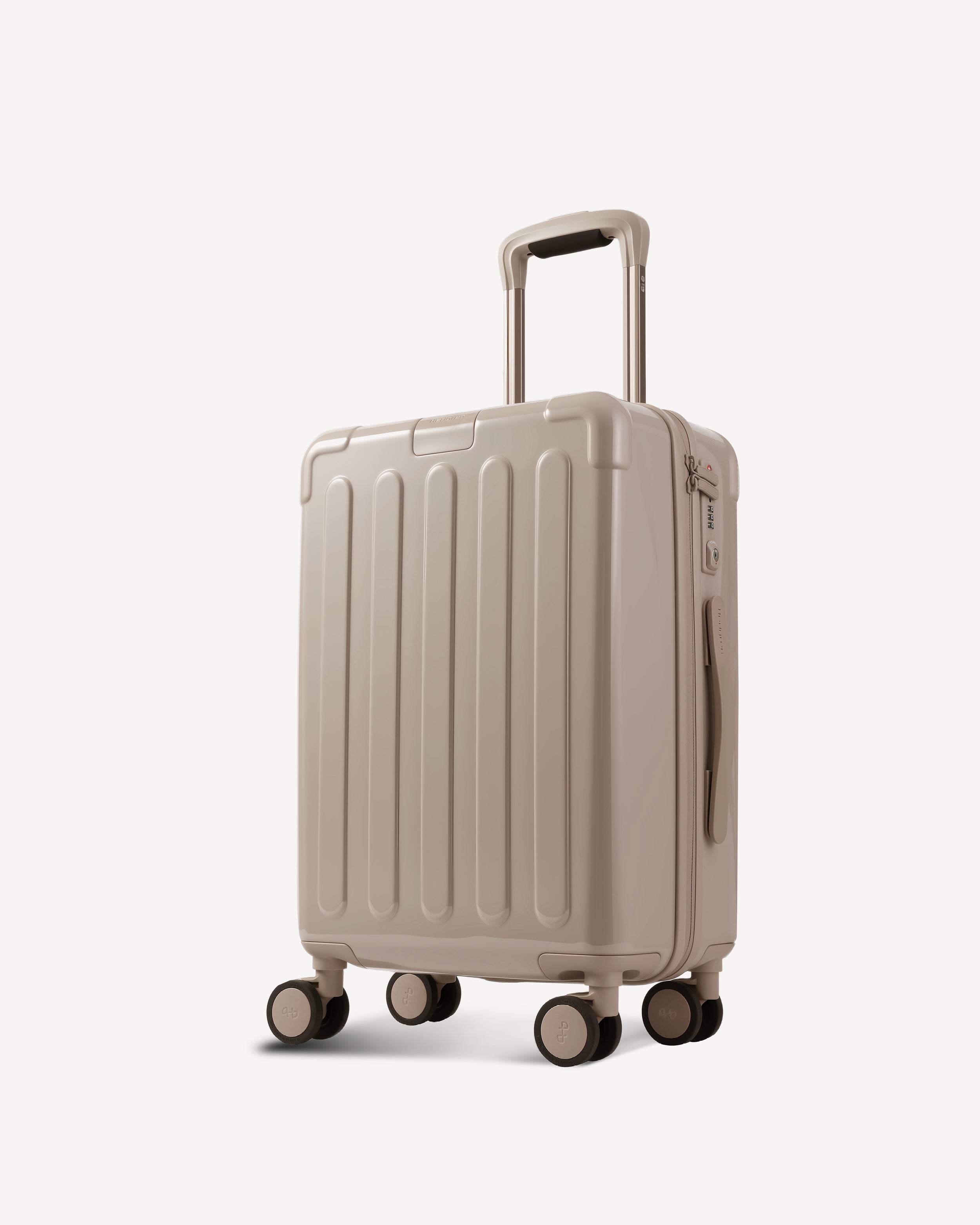 GLOSSY CARRY ON SPINNER