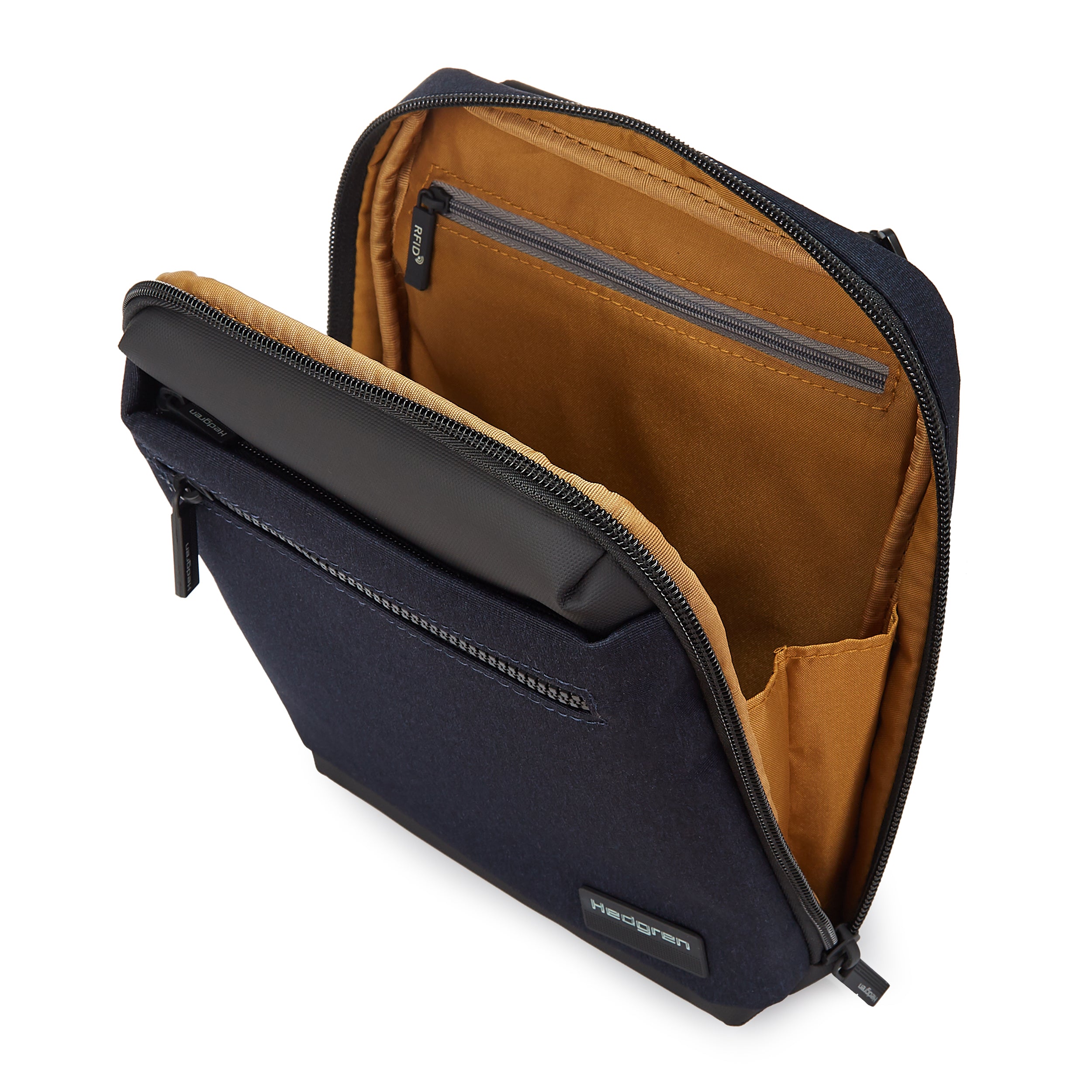 Interior of Hedgren CHIP Crossbody in Elegant Blue