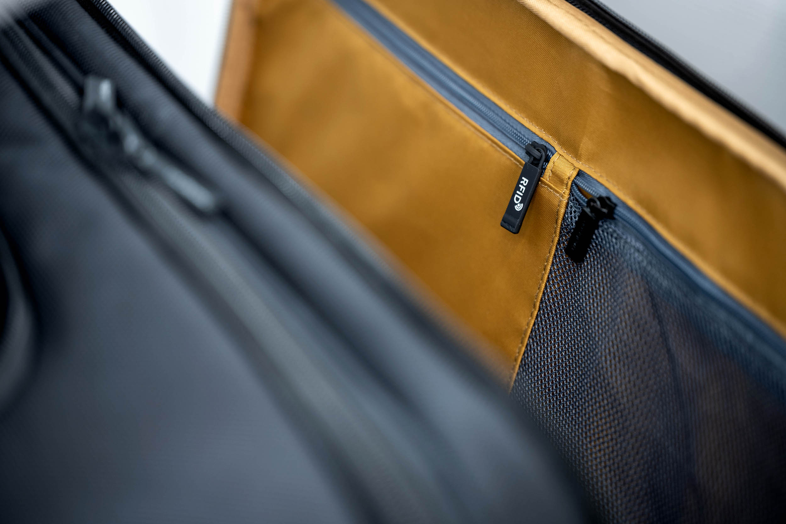 RFID Pocket in Hedgren CARD Rolling Laptop Bag in Black