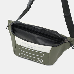 Interior of Visit Belt Bag in vaporous grey/olive