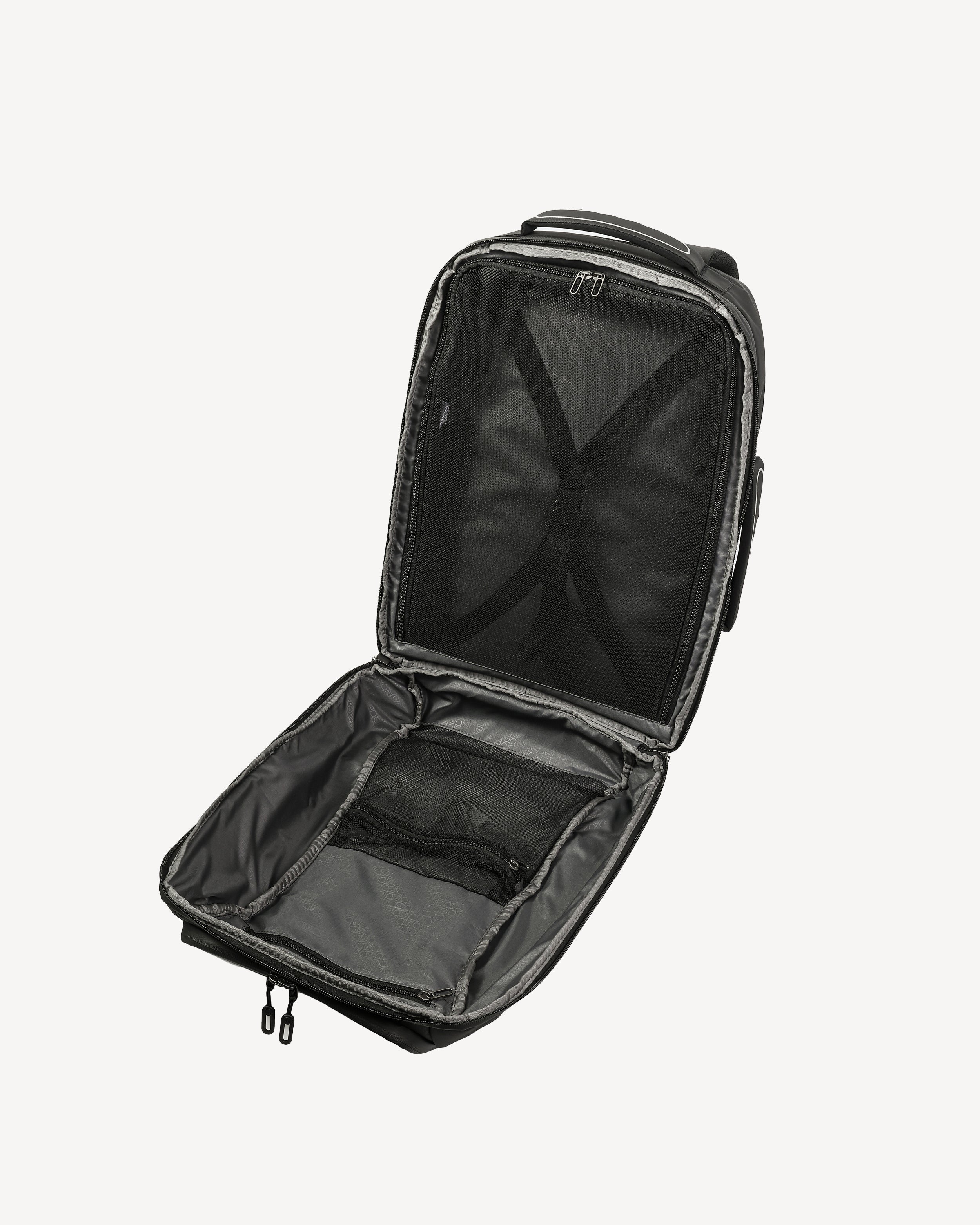 TRIP Large Backpack in Performance Black | Hedgren