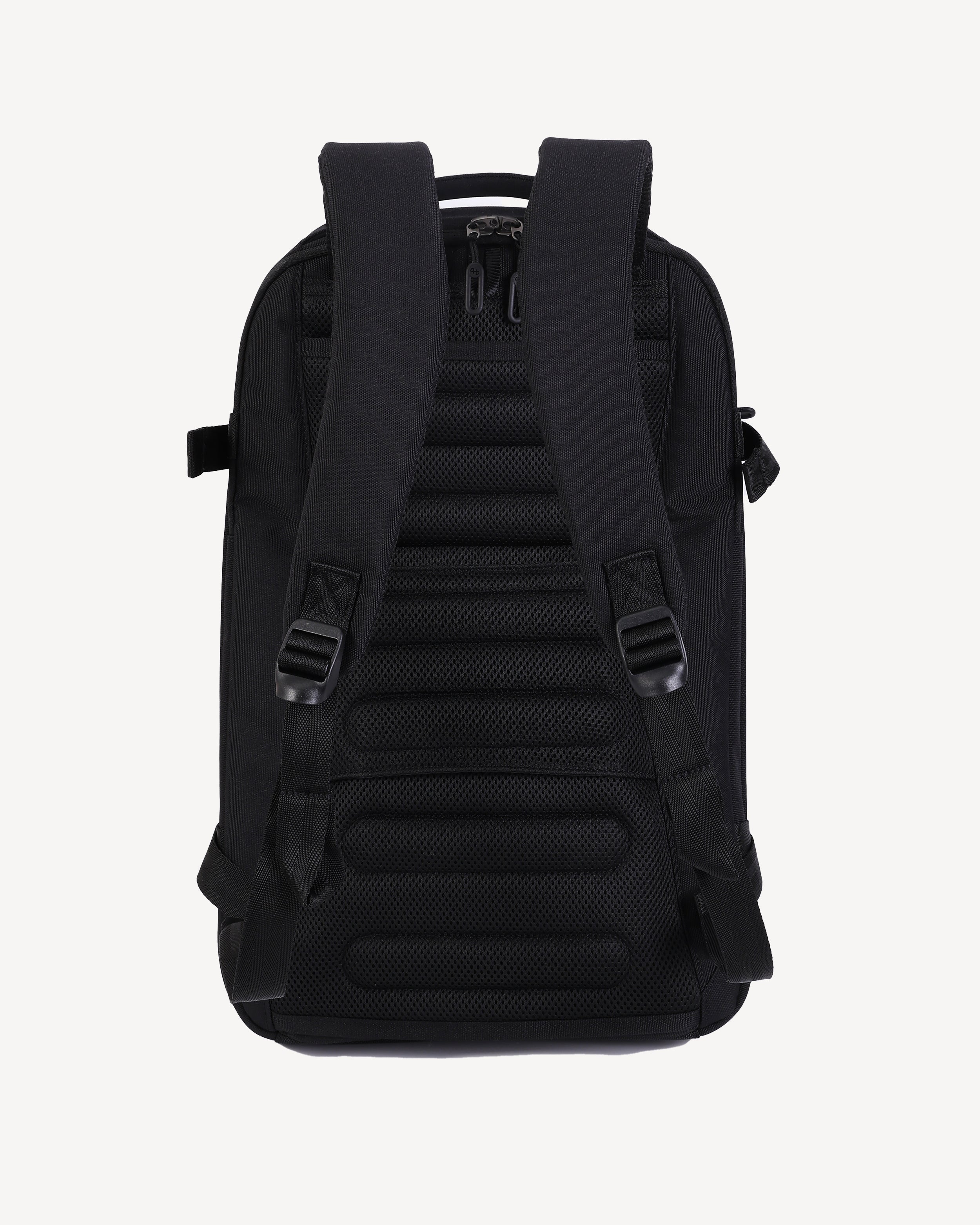 TRIP Expandable Travel Backpack in Black | Hedgren