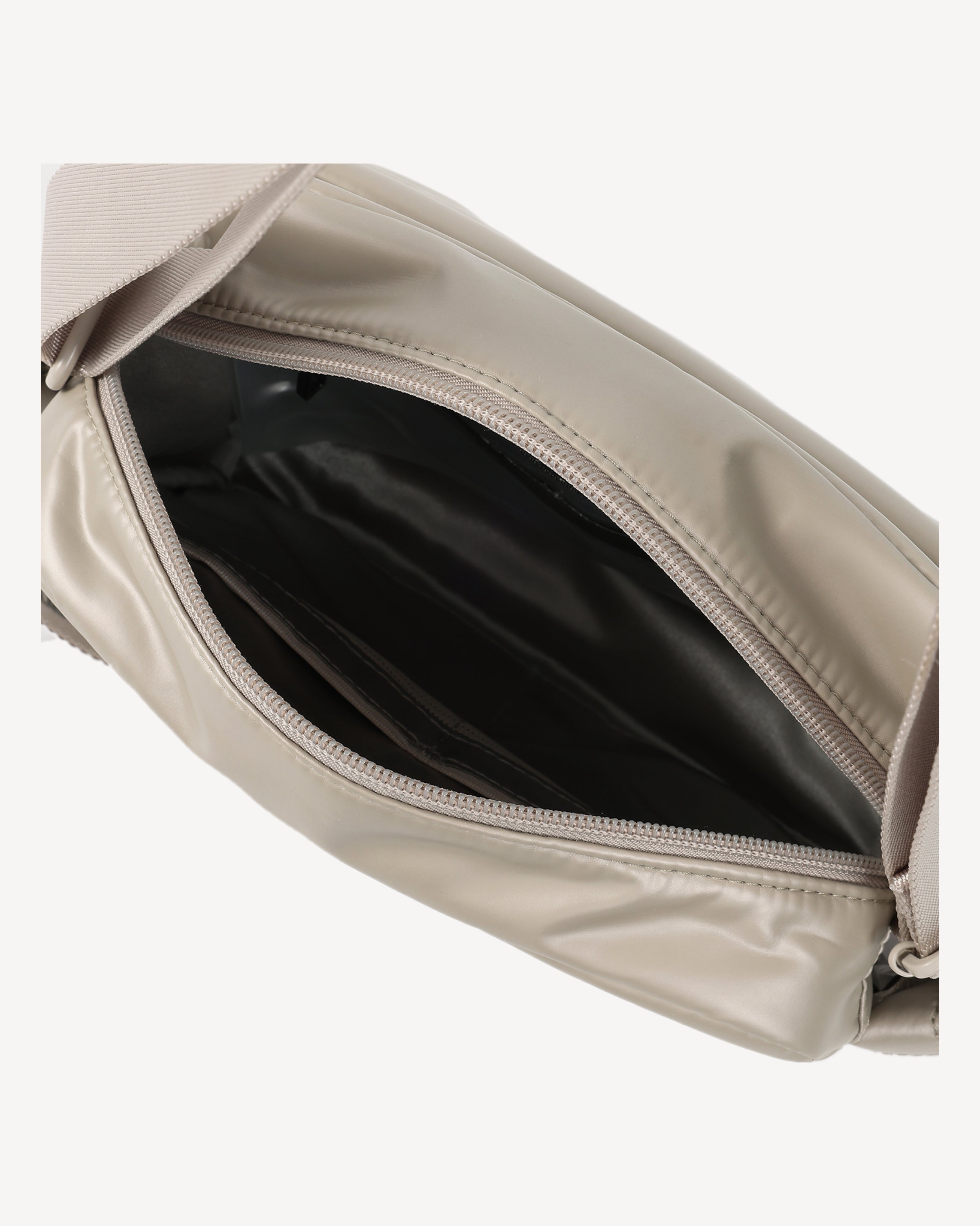 COZY Shoulder Bag in Greige | Hedgren
