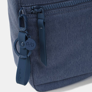 Close up of the zipper on the Harpers Shoulder Bag in Vintage Indigo (jean like fabric)