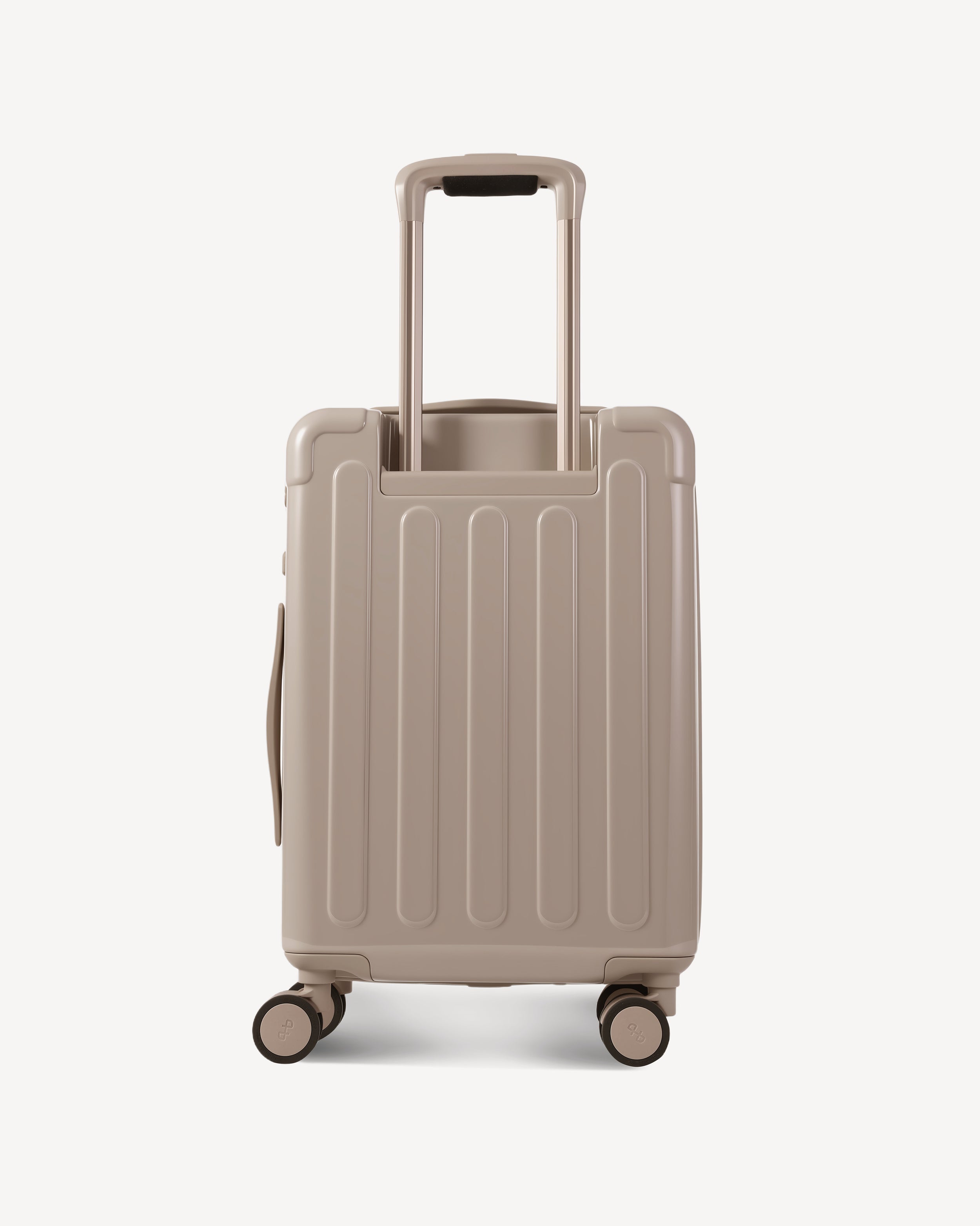 GLOSSY CARRY ON SPINNER