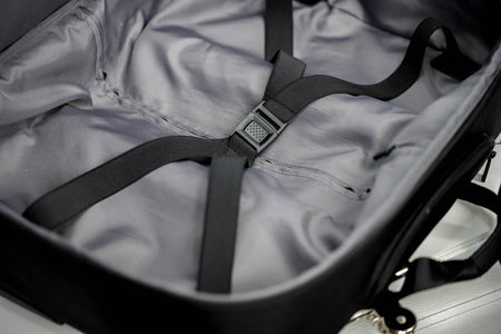 Clothing compartment in Hedgren's CARD Rolling Laptop Bag in Black