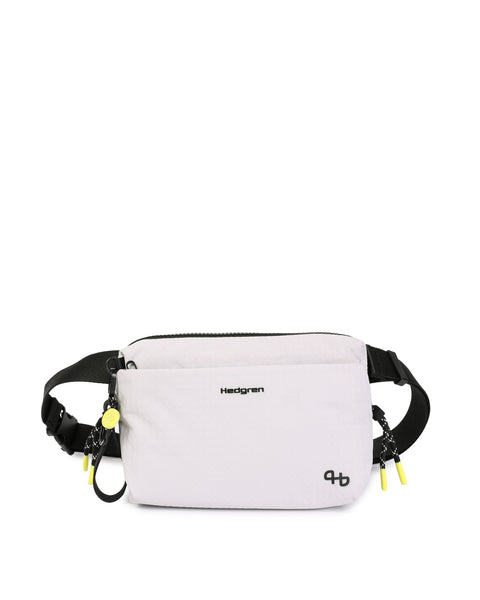 HEUGN ex. e バックサテン NAVY size3 RELAX Vertical Crossbody in Performance Black | Hedgren