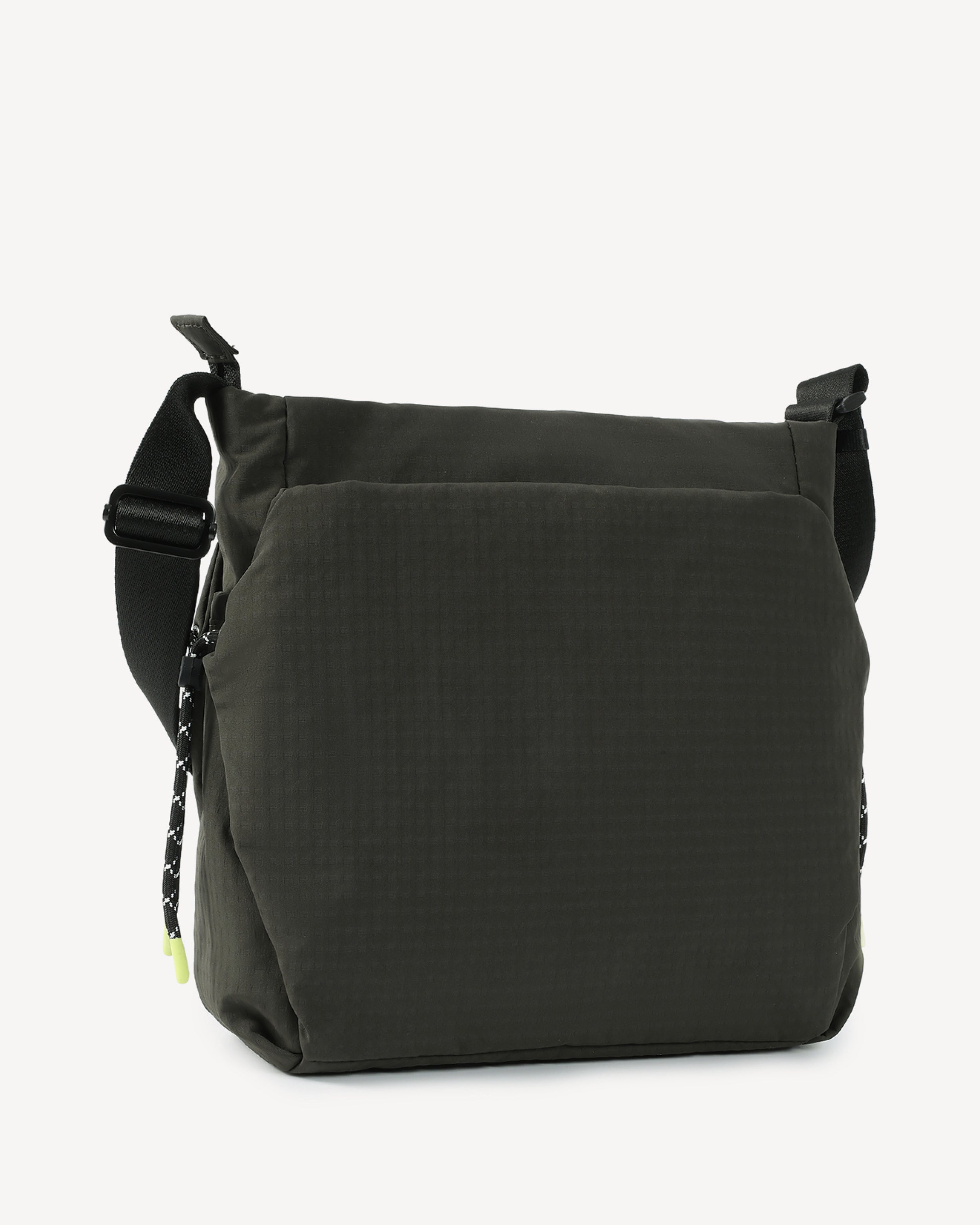 MAKOTO Large Crossbody Bag in Slate Forest | Hedgren